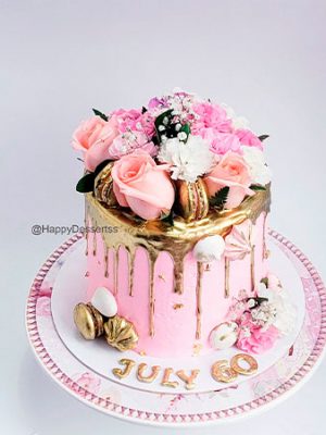 Pastel Bouquet y Macarrones - July 60