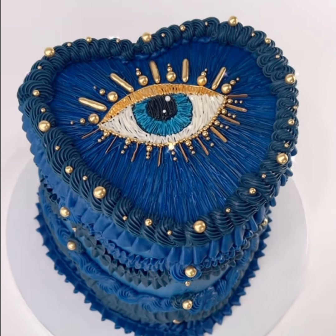 Pastel Corazón Ojo Turco